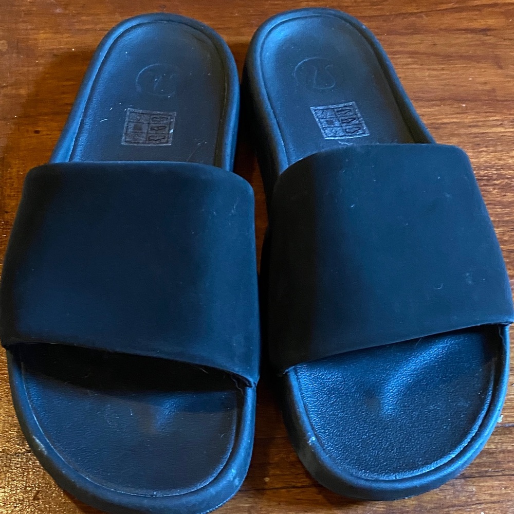 Lululemon Slide Sandals Size 8